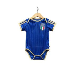 Italia drakt baby 2026-2027 hjemme