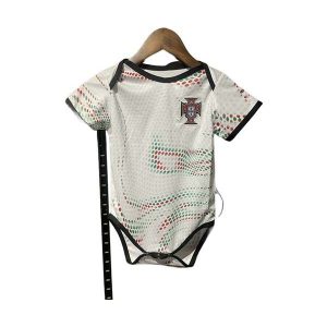 portugal drakt baby 2025-2026 borte