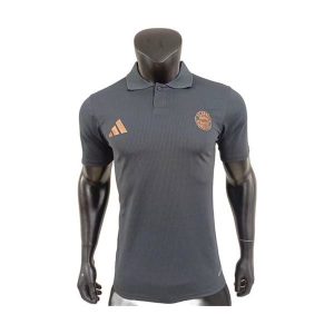 polo bayern munchen svart spillerversjon 2025-2026