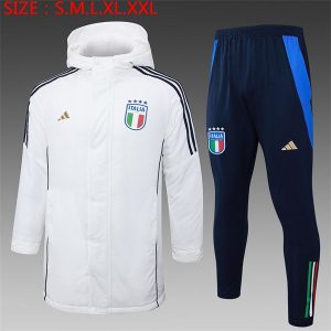 pufferjakke Italia hvit mork bla 3 svart stripete 2024-2025