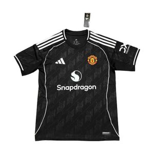manchester united drakt spesialutgave svart hvit (2) 2025-2026