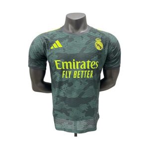 real madrid drakt spesialutgave spillerversjon gronn kamuflasje 2025-2026