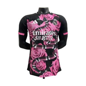 real madrid drakt spesialutgave spillerversjon svart rosa snake 2025-2026