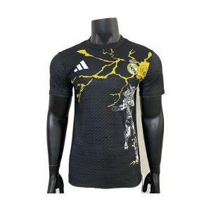 real madrid drakt spesialutgave spillerversjon svart gul hvit marvel 2025-2026