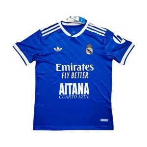 real madrid drakt spesialutgave bla aitana 2025-2026